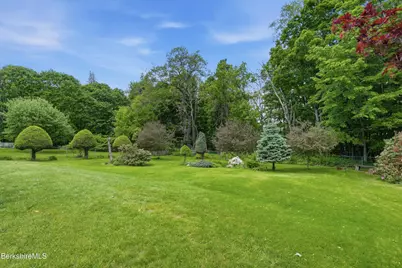 1121 North St, Pittsfield, MA 01201 - Photo 39