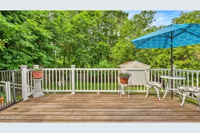 221 Corinth St, North Adams, MA 01247 - Photo 27