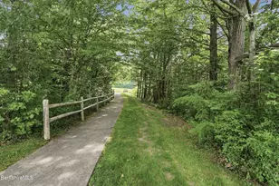 24 Walden Ln, Pittsfield, MA 01201 - Photo 33