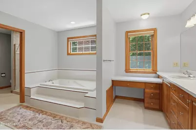 36 Meadow Ridge Dr, Pittsfield, MA 01201 - Photo 33