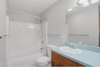 36 Meadow Ridge Dr, Pittsfield, MA 01201 - Photo 37