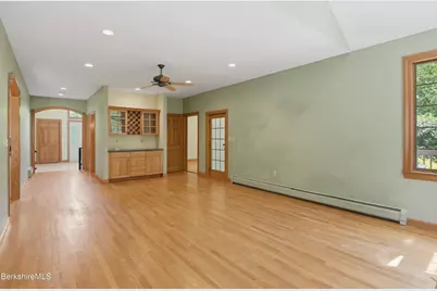 36 Meadow Ridge Dr, Pittsfield, MA 01201 - Photo 15