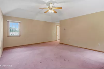 36 Meadow Ridge Dr, Pittsfield, MA 01201 - Photo 31