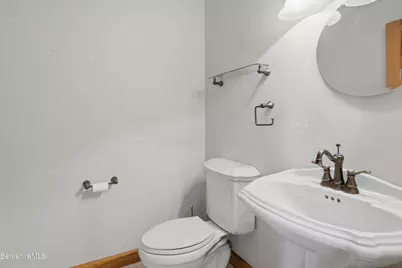 36 Meadow Ridge Dr, Pittsfield, MA 01201 - Photo 21