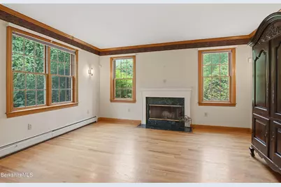 36 Meadow Ridge Dr, Pittsfield, MA 01201 - Photo 9
