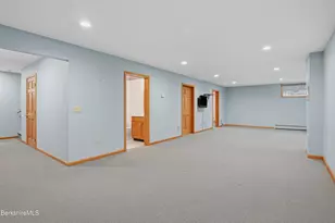 36 Meadow Ridge Dr, Pittsfield, MA 01201 - Photo 45