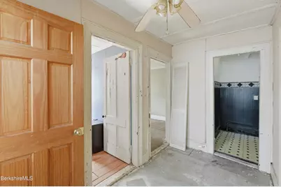 110 Elizabeth St, Pittsfield, MA 01201 - Photo 35