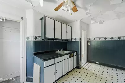 110 Elizabeth St, Pittsfield, MA 01201 - Photo 41