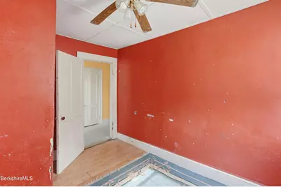 110 Elizabeth St, Pittsfield, MA 01201 - Photo 47