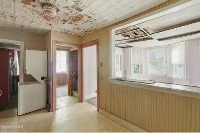 110 Elizabeth St, Pittsfield, MA 01201 - Photo 15