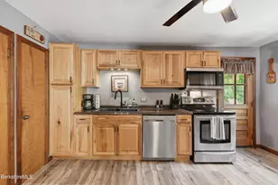 33 Orchard St, Adams, MA 01220 - Photo 3