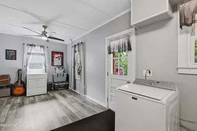 33 Orchard St, Adams, MA 01220 - Photo 17