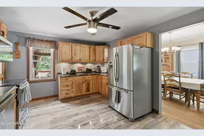 33 Orchard St, Adams, MA 01220 - Photo 15