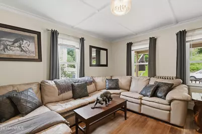 33 Orchard St, Adams, MA 01220 - Photo 9