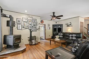 33 Orchard St, Adams, MA 01220 - Photo 7