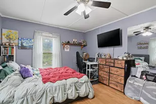 33 Orchard St, Adams, MA 01220 - Photo 19