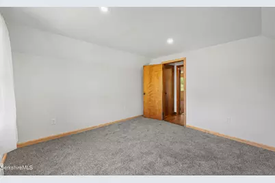 43 State St, Pittsfield, MA 01201 - Photo 29