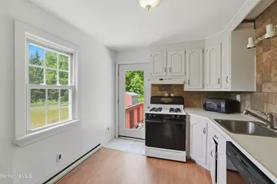 53 Off South St, Hinsdale, MA 01235 - Photo 9