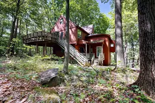 38 Hubbard St, Lenox, MA 01240 - Photo 21