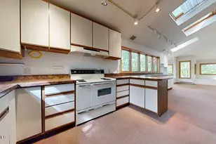 38 Hubbard St, Lenox, MA 01240 - Photo 3