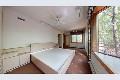38 Hubbard St, Lenox, MA 01240 - Photo 9