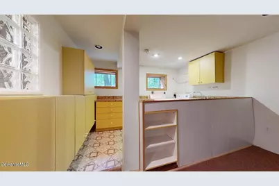 38 Hubbard St, Lenox, MA 01240 - Photo 17