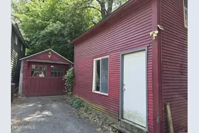 36 Chase Ave, North Adams, MA 01247 - Photo 3