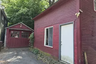 36 Chase Ave, North Adams, MA 01247 - Photo 3