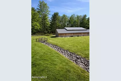52 Cecelia Ter, Pittsfield, MA 01201 - Photo 11
