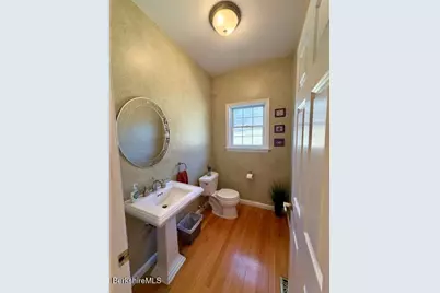 52 Cecelia Ter, Pittsfield, MA 01201 - Photo 23