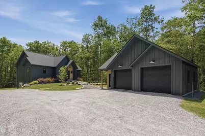 23 Silver St, Lanesborough, MA 01237 - Photo 9