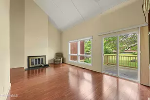46 Lower Windflower Wy, Williamstown, MA 01267 - Photo 3