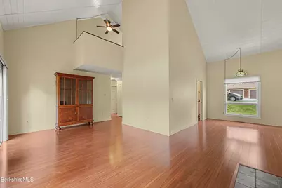46 Lower Windflower Way, Williamstown, MA 01267 - Photo 5