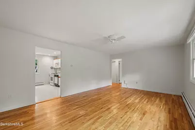 5 Morgan Manor #Unit 8, Lenox, MA 01240 - Photo 3