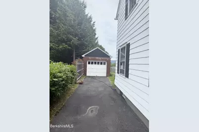 144 Elberon Ave, Pittsfield, MA 01201 - Photo 3