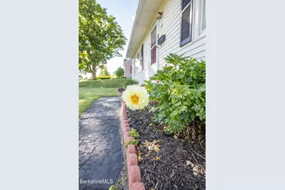 38 Velma Ave, Pittsfield, MA 01201 - Photo 35