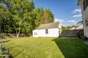 38 Velma Ave, Pittsfield, MA 01201 - Photo 27