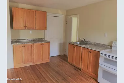 29 Linden St, Pittsfield, MA 01201 - Photo 25