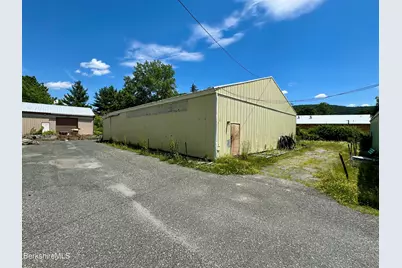 20 Maple Ave, Great Barrington, MA 01230 - Photo 9