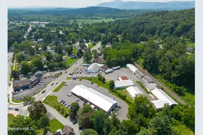 20 Maple Ave, Great Barrington, MA 01230 - Photo 9