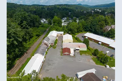 20 Maple Ave, Great Barrington, MA 01230 - Photo 17