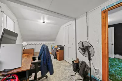 8 Glenn St, Adams, MA 01220 - Photo 25