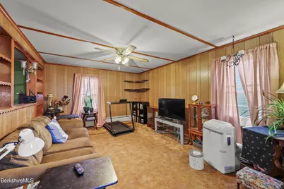 8 Glenn St, Adams, MA 01220 - Photo 7