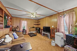 8 Glenn St, Adams, MA 01220 - Photo 7