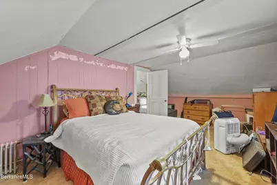 8 Glenn St, Adams, MA 01220 - Photo 19