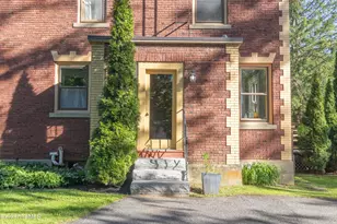 19 Cliffwood St, Lenox, MA 01240 - Photo 7