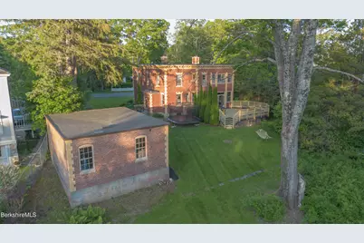 19 Cliffwood St, Lenox, MA 01240 - Photo 69