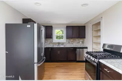 73 Westchester Ave, Pittsfield, MA 01201 - Photo 11