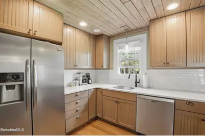 491 Main Rd, Savoy, MA 01256 - Photo 9
