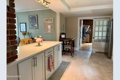 33 Reuter Ave, Pittsfield, MA 01201 - Photo 9
